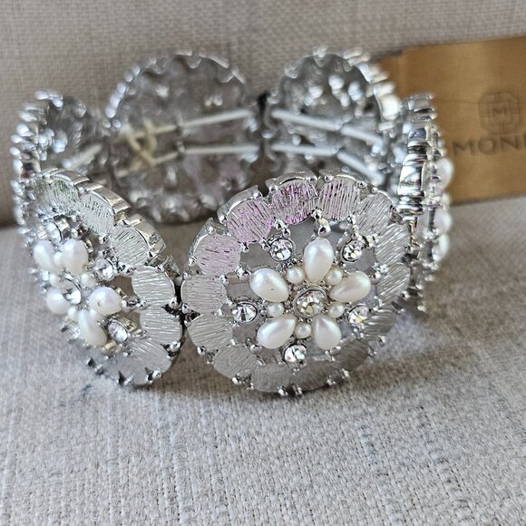 Monet Girls Bracelet PEARLS Forever Stretched Wrist Band Fashion Jewelry - Picture 2 of 15